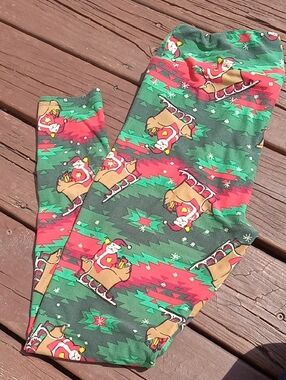 Lularoe Tall & Curvy Santa Sleigh Leggings